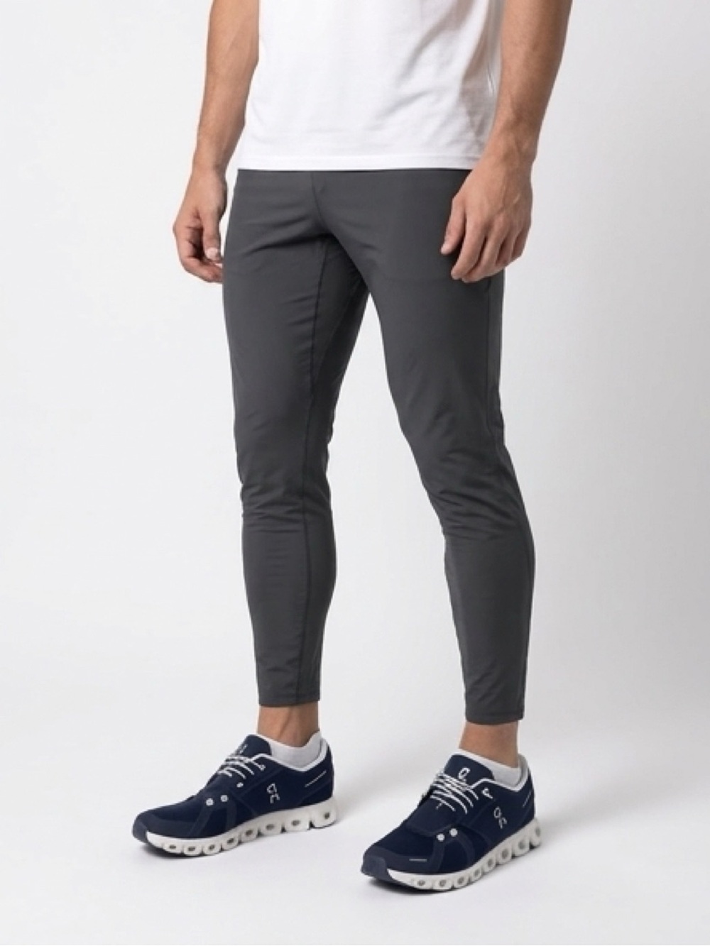 On Running Navy & White Men's Cloud Sneakers #onrunning #onshoes #oncloud - Picture 2 of 8